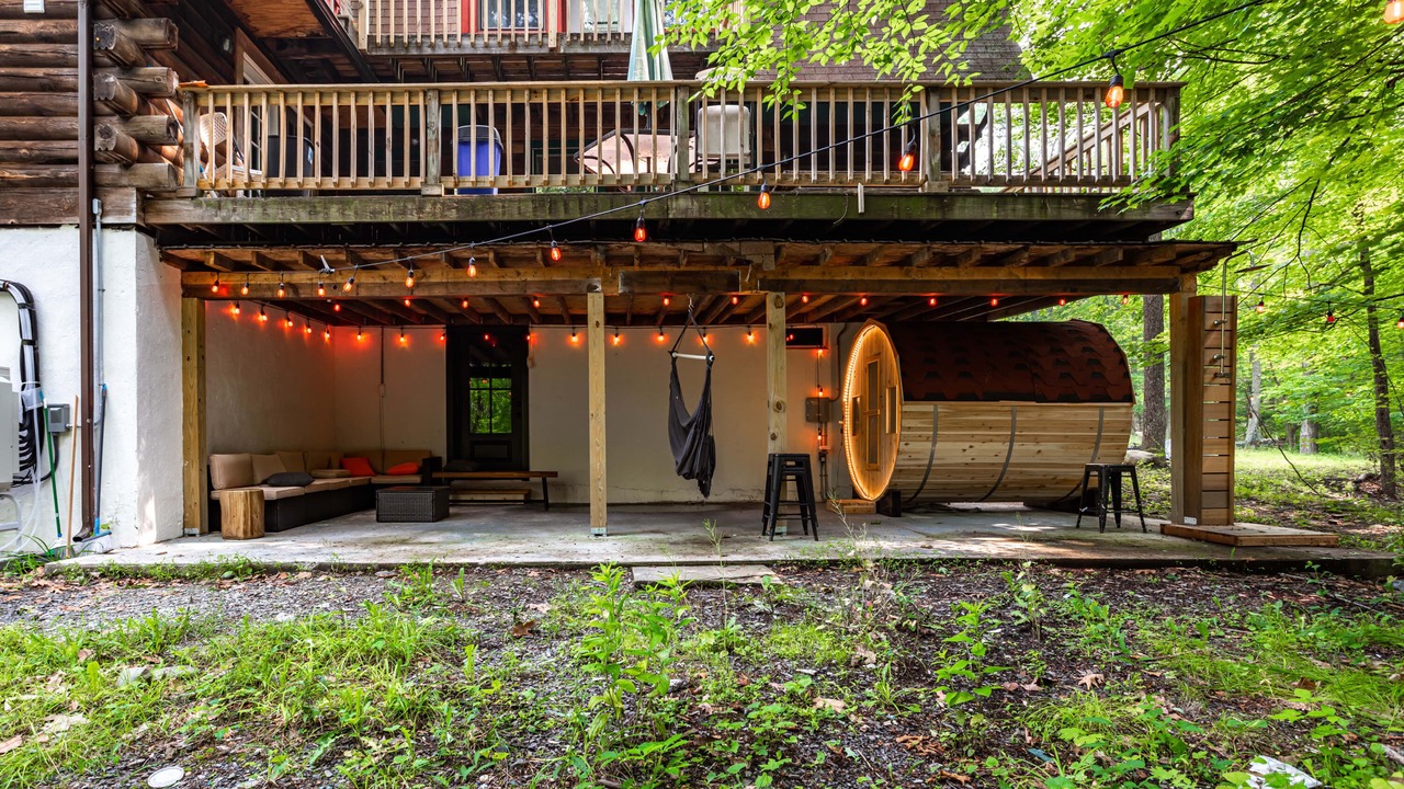 Photo of Patio Balcony in East Stroudsburg
