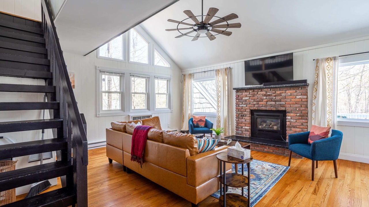 Photo of Livingroom in East Stroudsburg