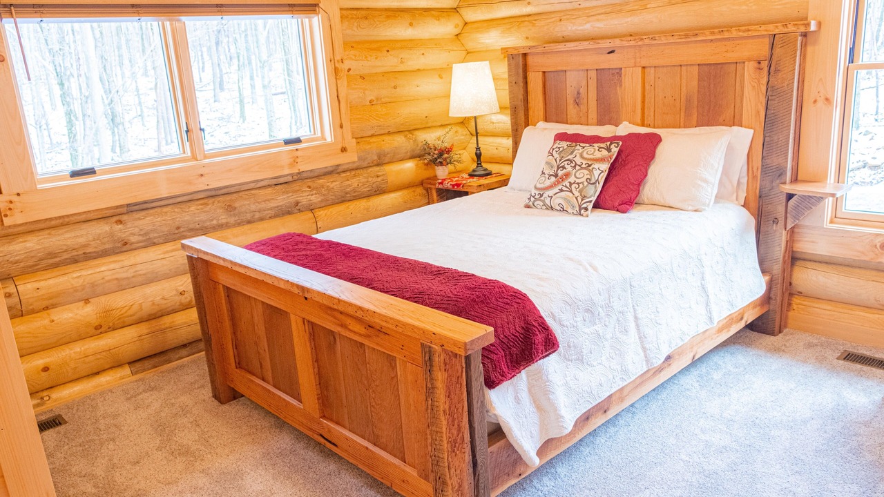 Photo of Bedroom in Sugarcreek