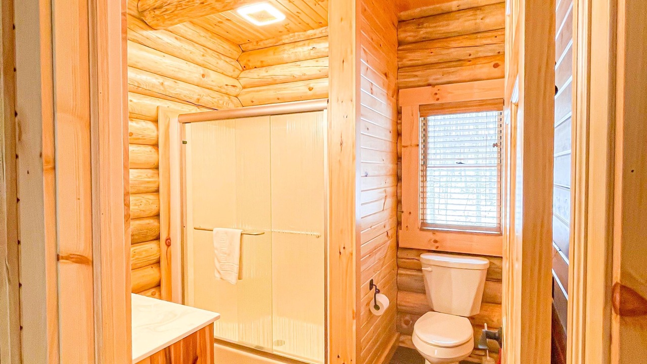 Photo of Bathroom in Sugarcreek