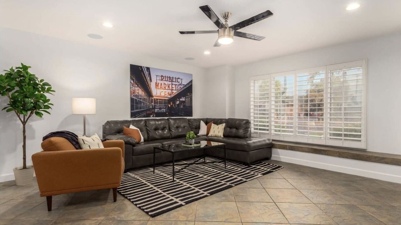 Photo of Livingroom in Scottsdale Estates Nine