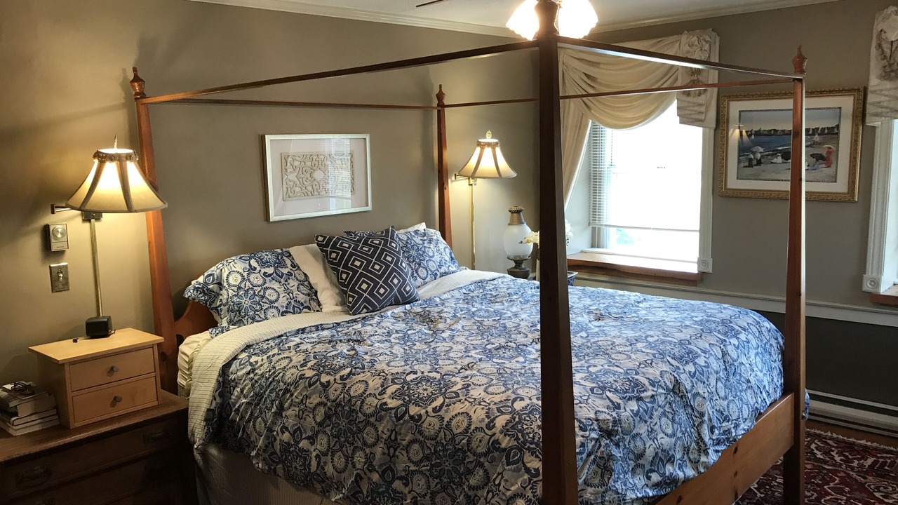 Photo of Bedroom in State College