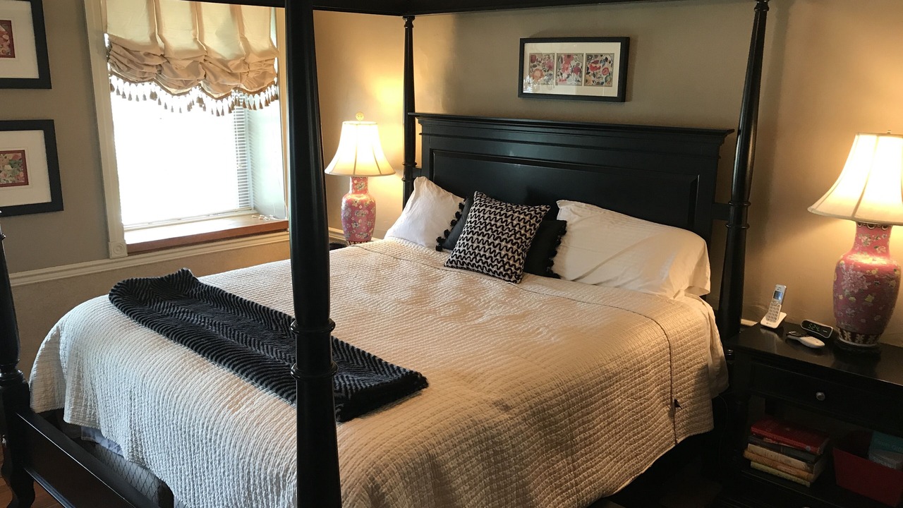 Photo of Bedroom in State College