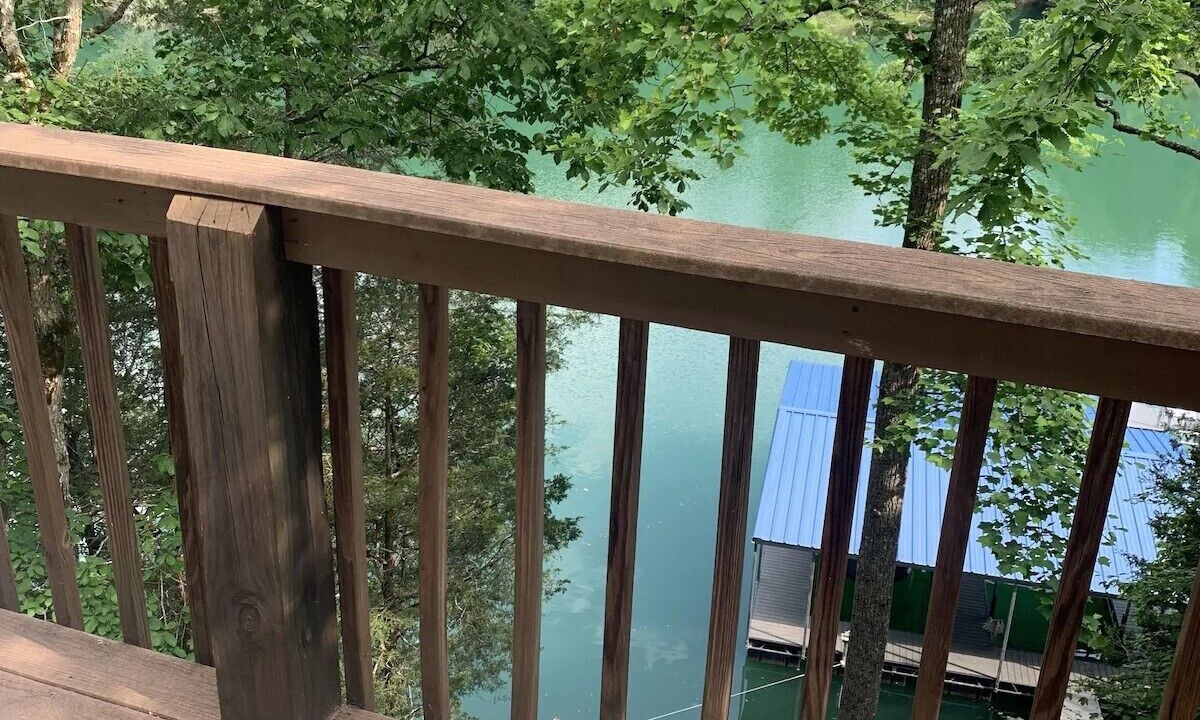 Photo of Patio Balcony in La Follette