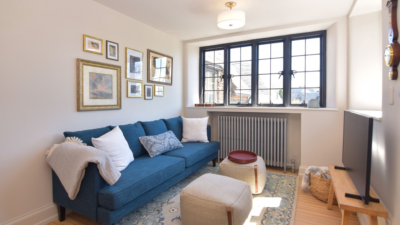 Photo of Livingroom in Harrisburg - Hershey