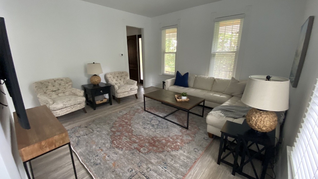 Photo of Livingroom in Bakerstown