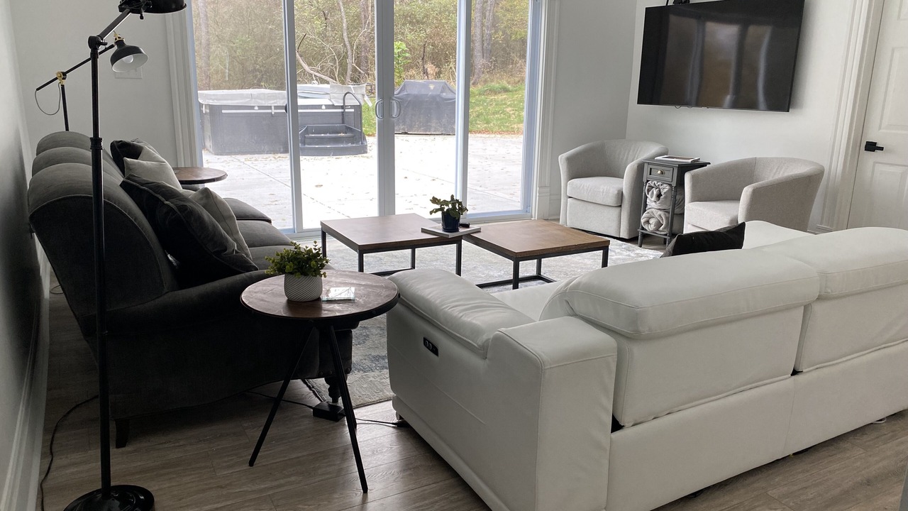 Photo of Livingroom in Bakerstown