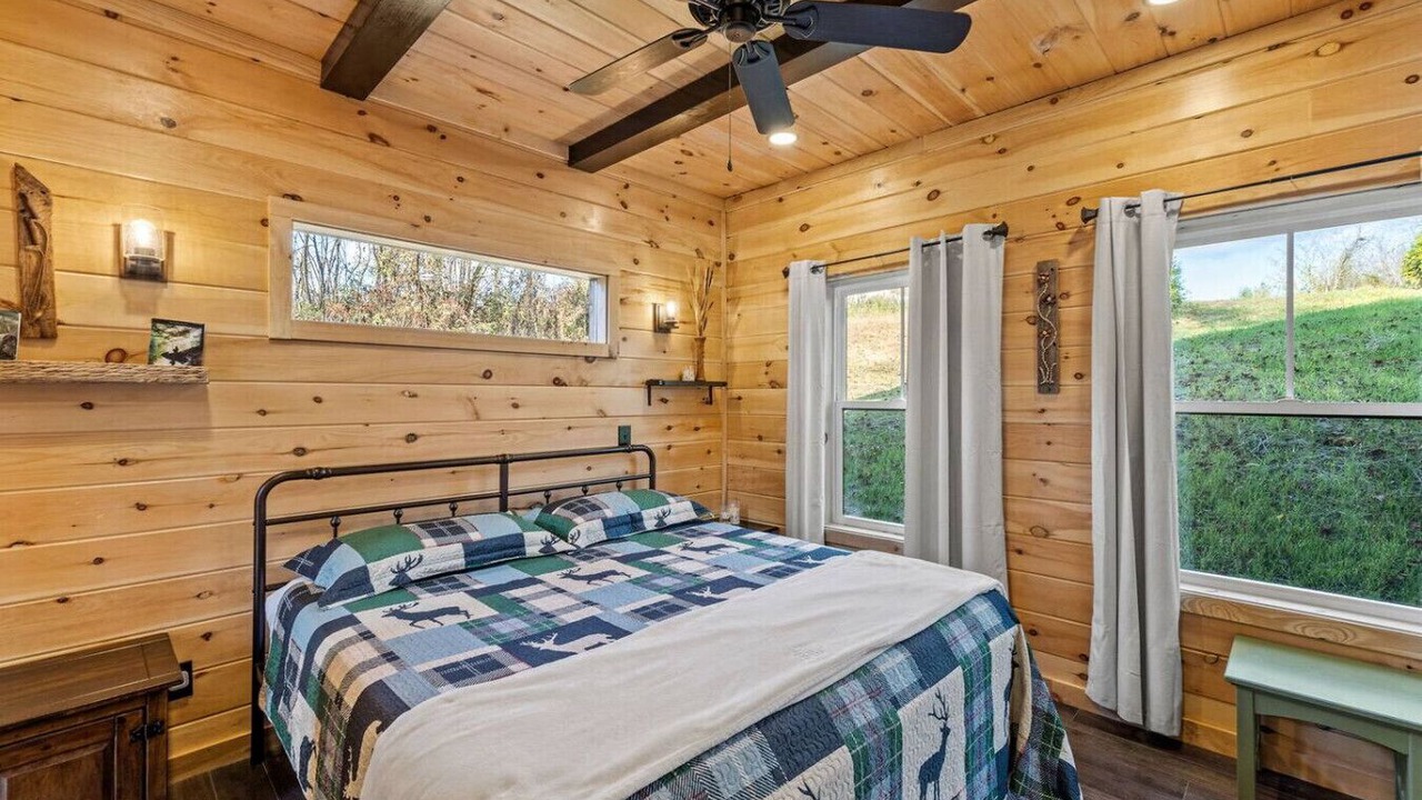 Photo of Bedroom in Rogers