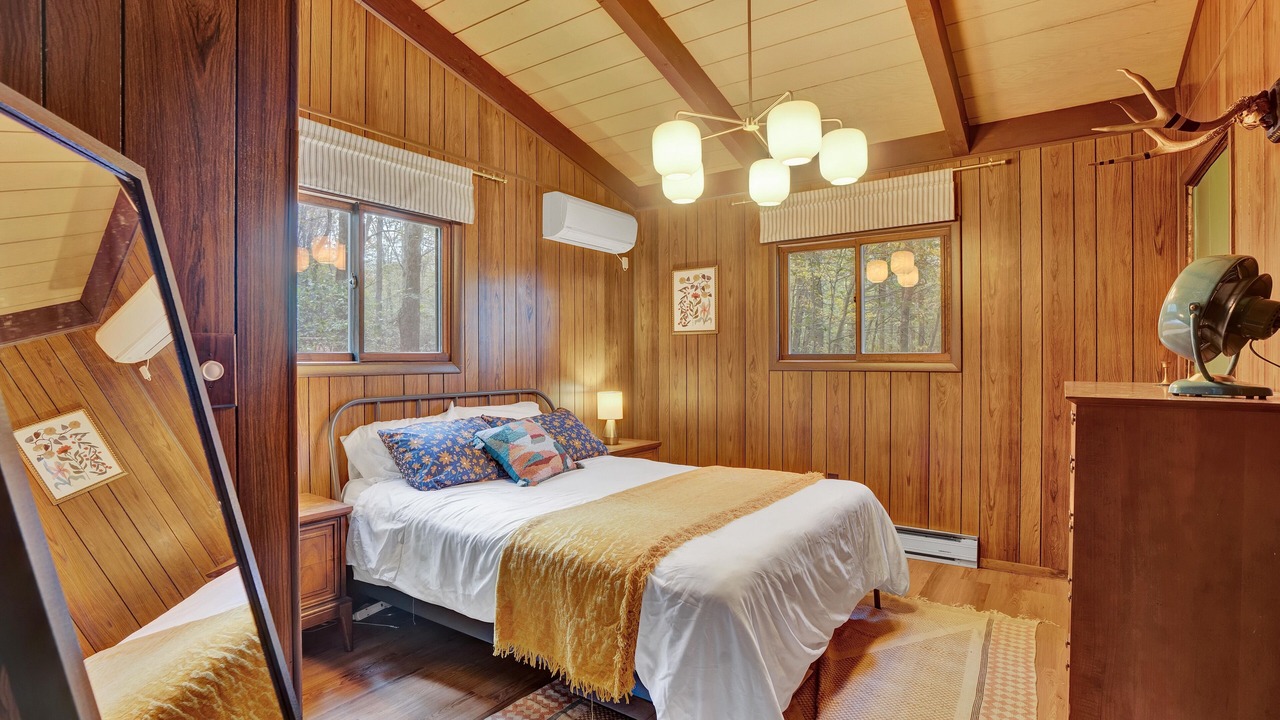 Photo of Bedroom in Gouldsboro