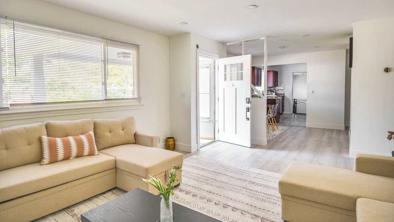 Photo of Livingroom in Norfolk - Virginia Beach