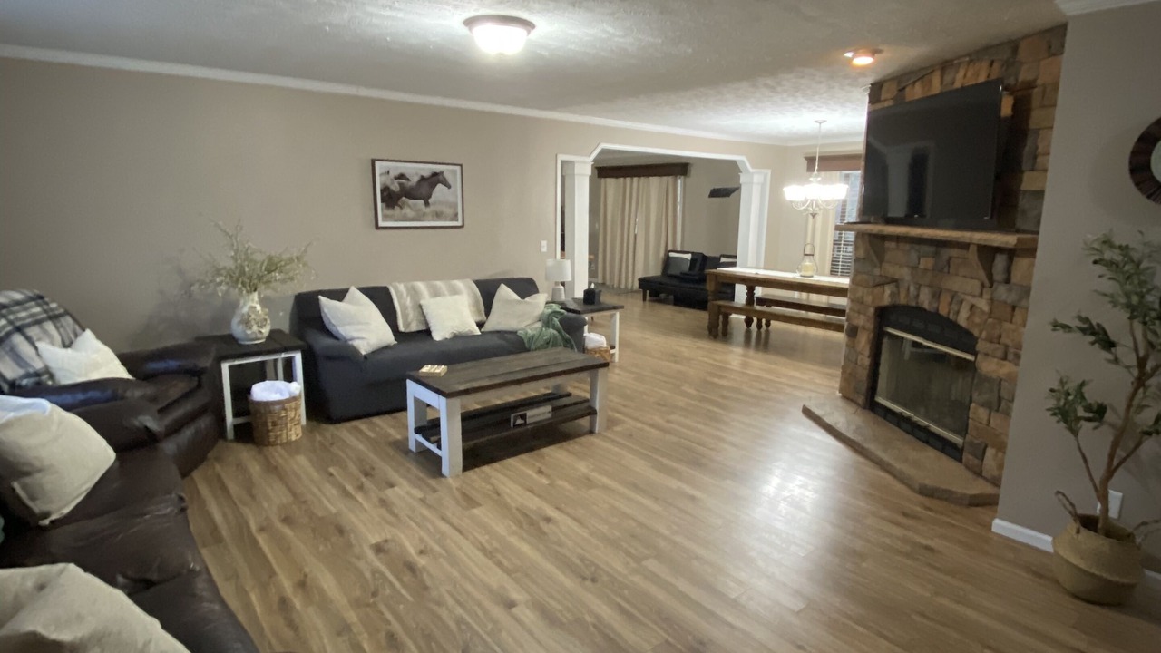Photo of Livingroom in Newcomb