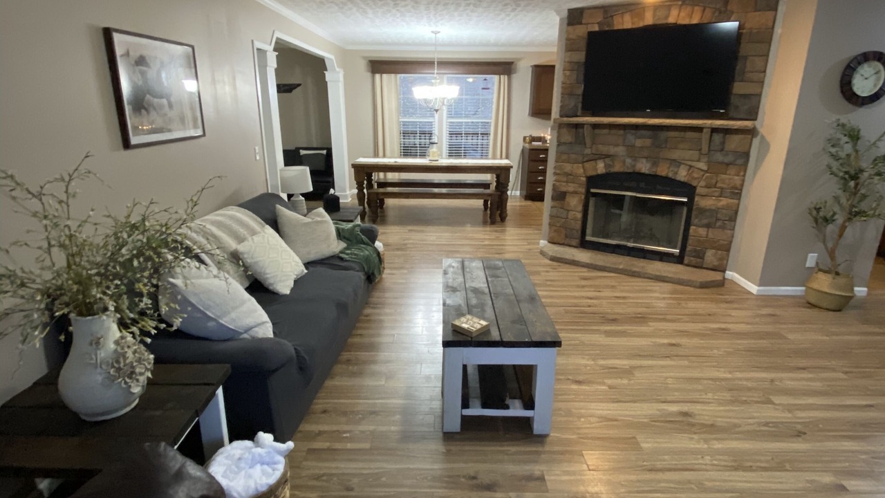 Photo of Livingroom in Newcomb