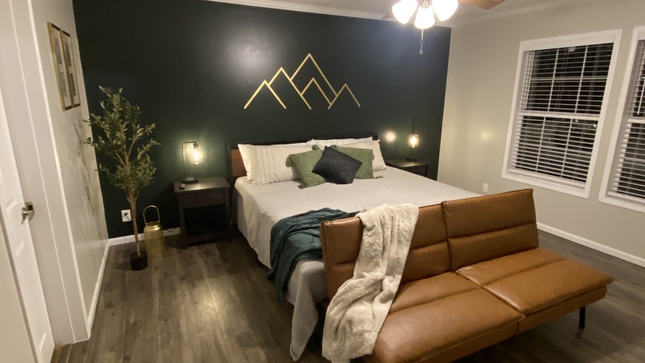 Photo of Bedroom in Newcomb