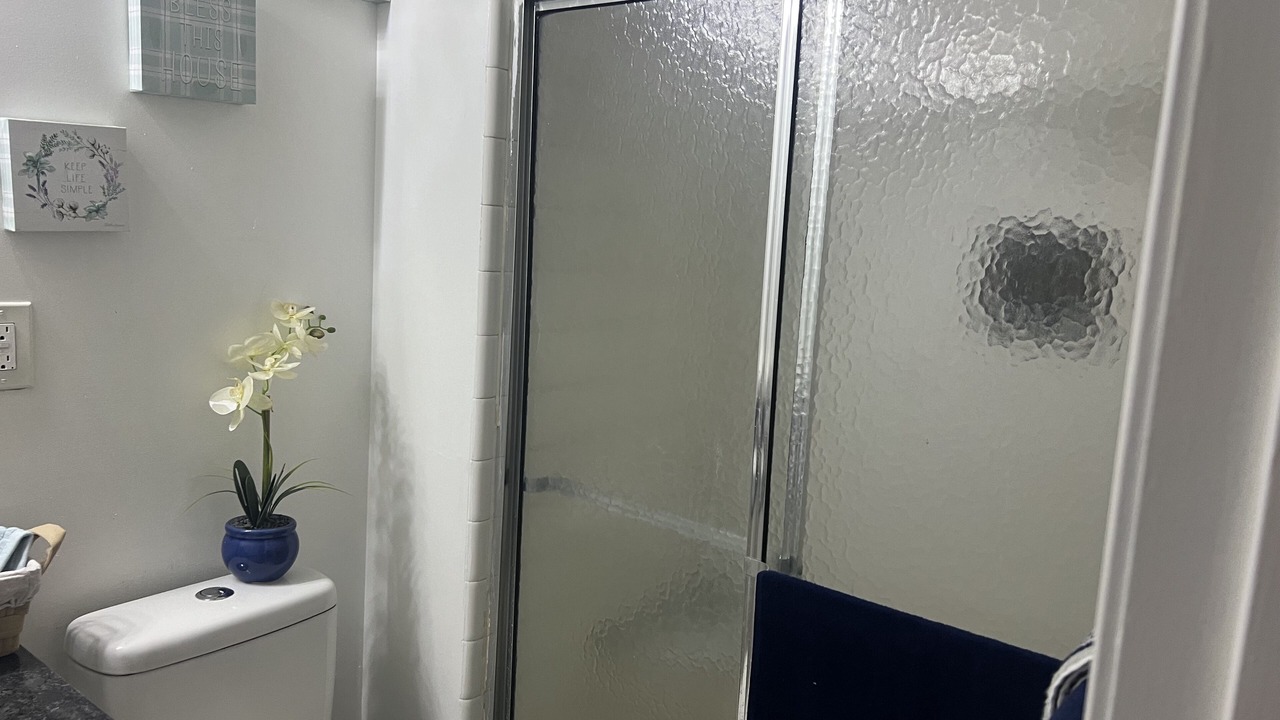 Photo of Bathroom in Foxcroft Square