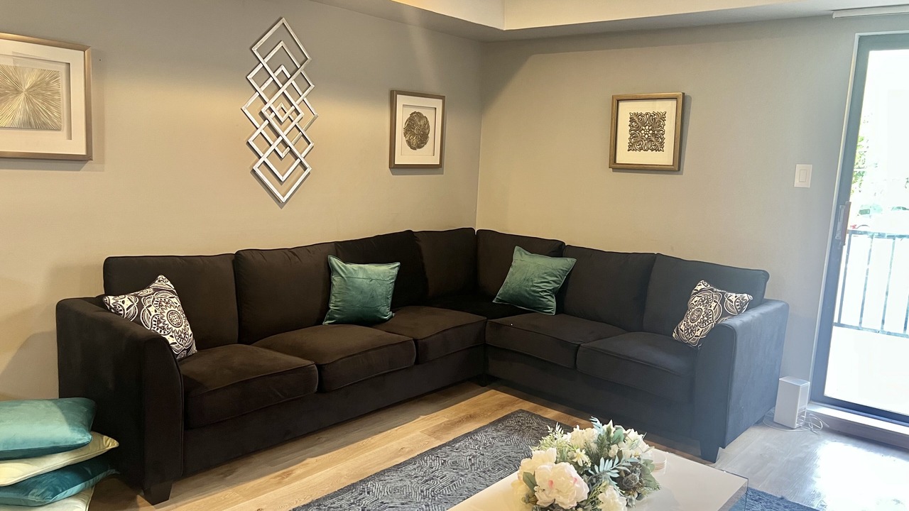 Photo of Livingroom in Foxcroft Square
