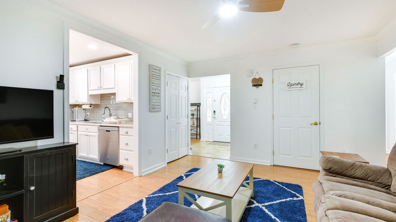 Photo of Livingroom in Crofton