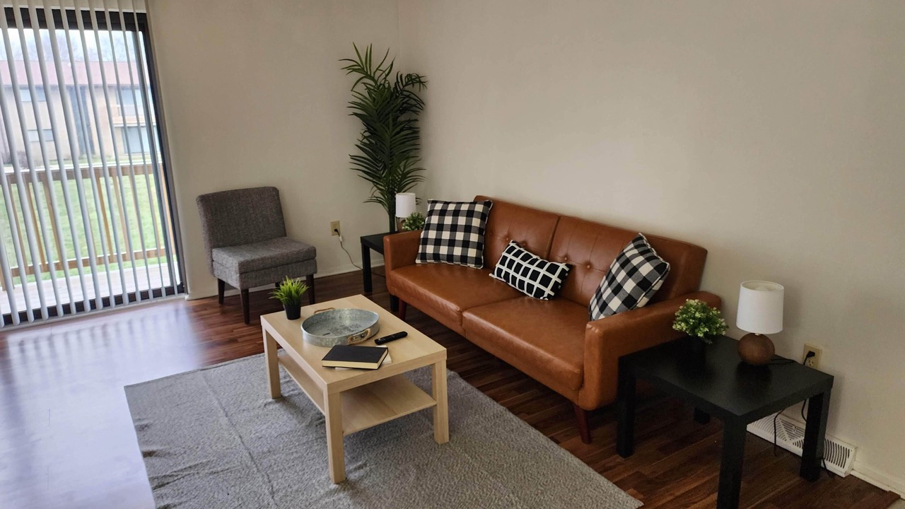 Photo of Livingroom in Mentor