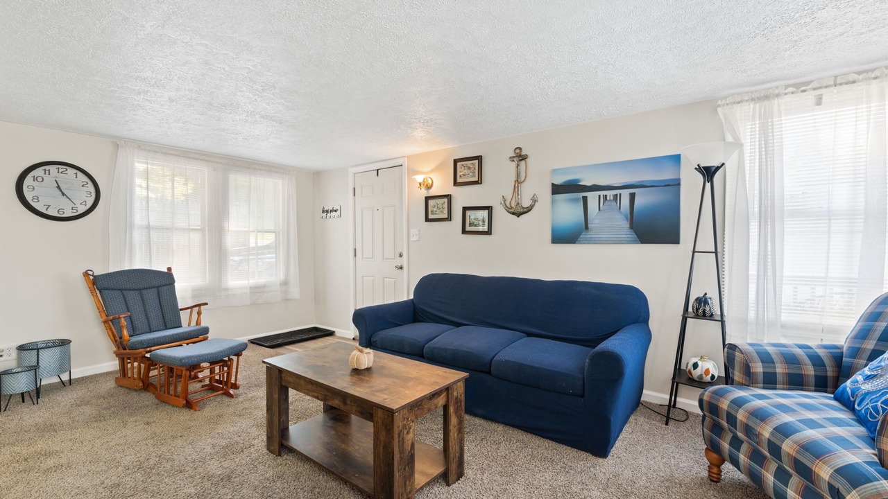 Photo of Livingroom in Portage Lakes
