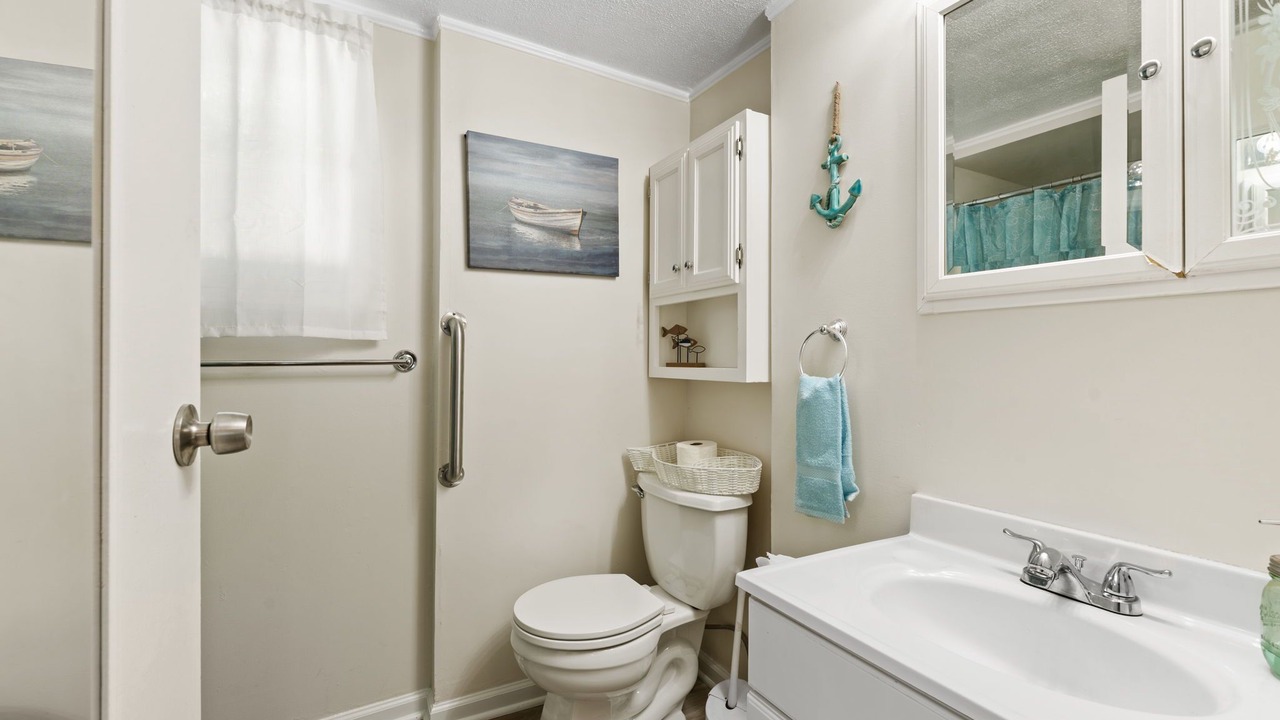 Photo of Bathroom in Portage Lakes