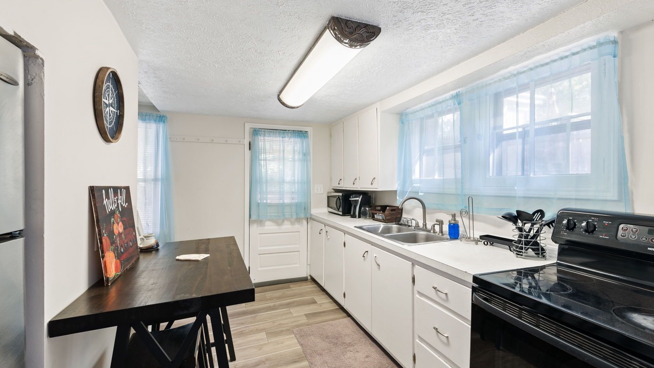 Photo of Kitchen in Portage Lakes