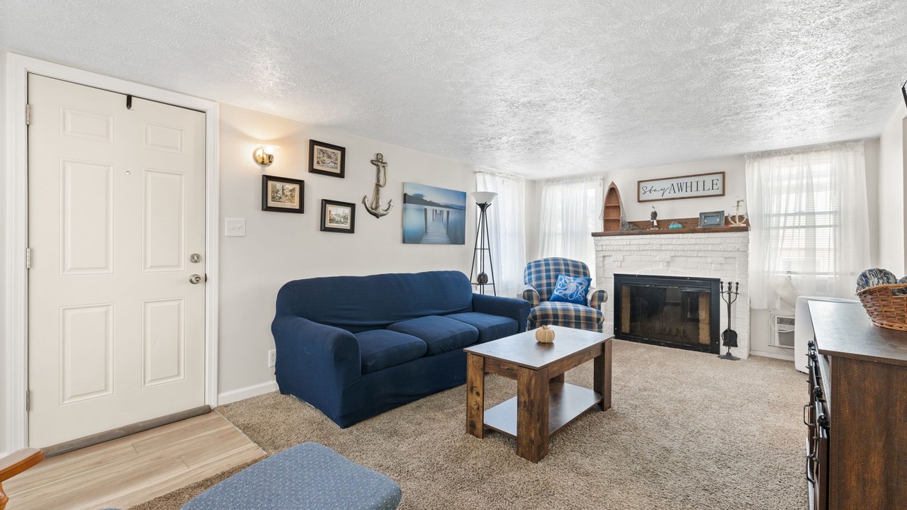 Photo of Livingroom in Portage Lakes