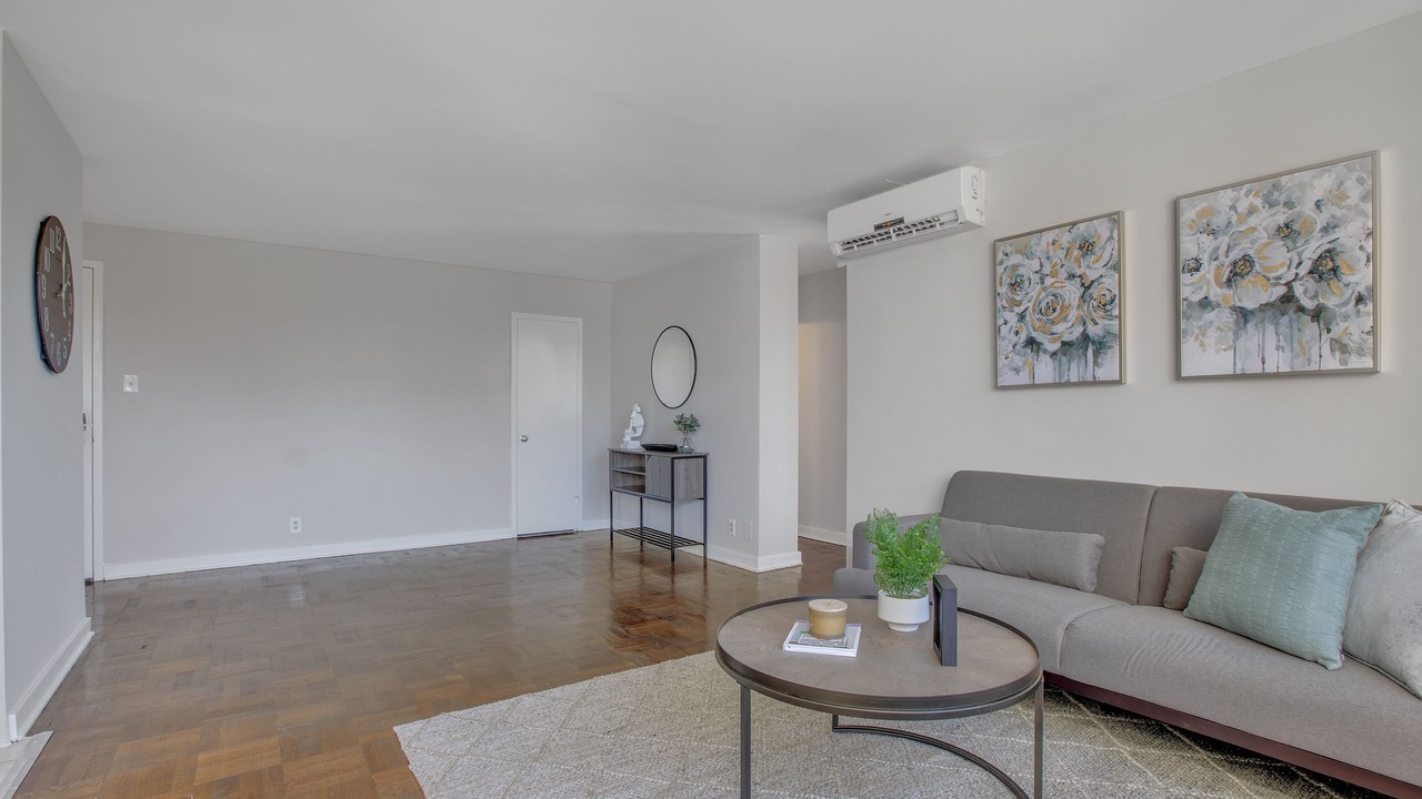 Photo of Livingroom in East Falls