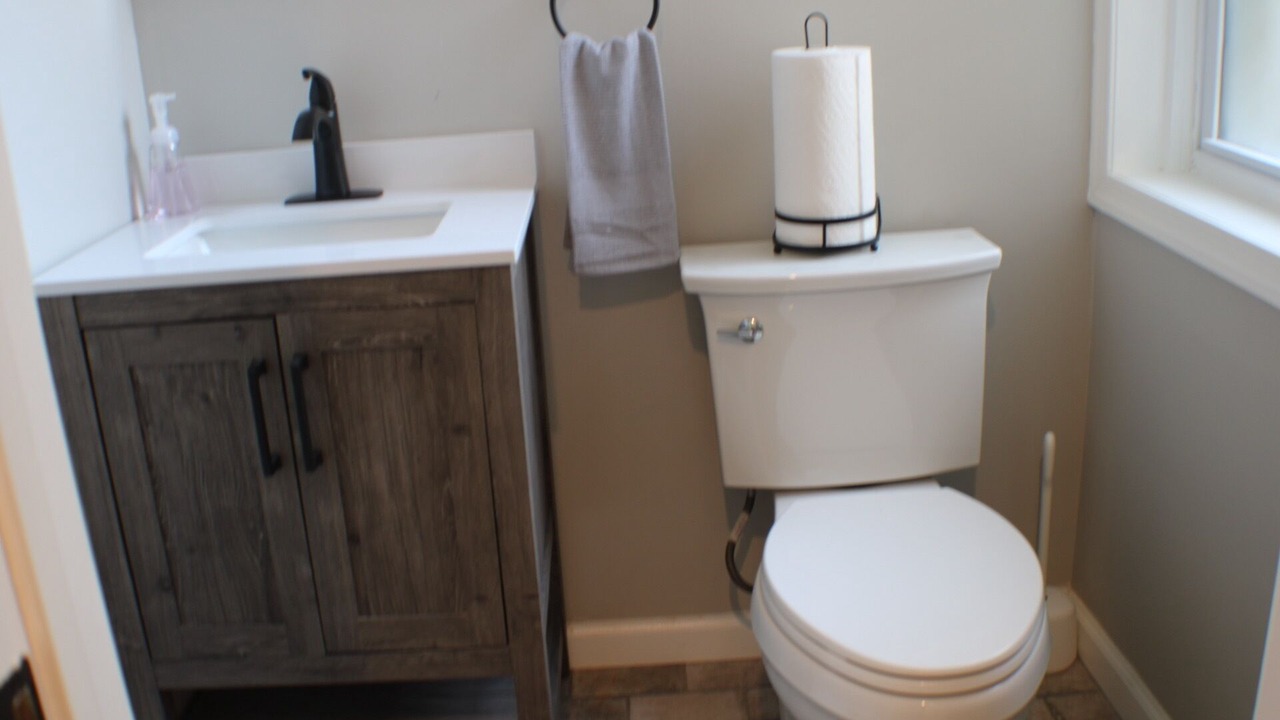 Photo of Bathroom in Point Breeze