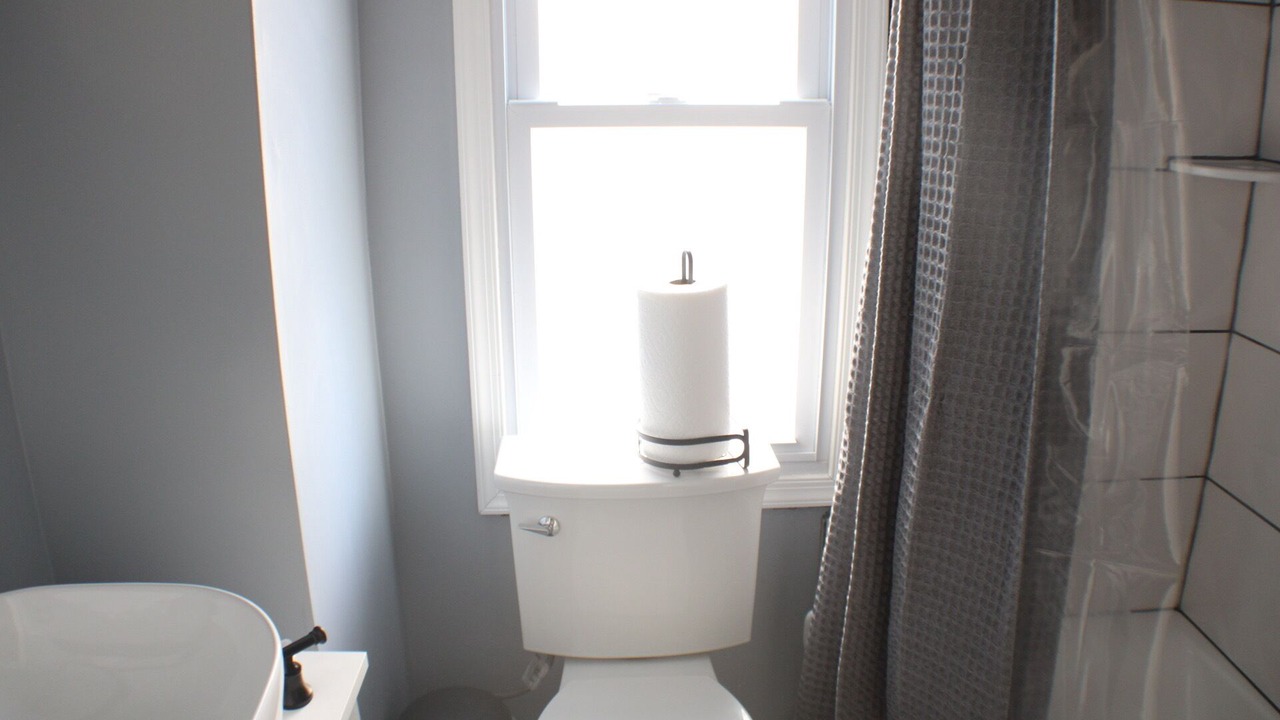 Photo of Bathroom in Point Breeze