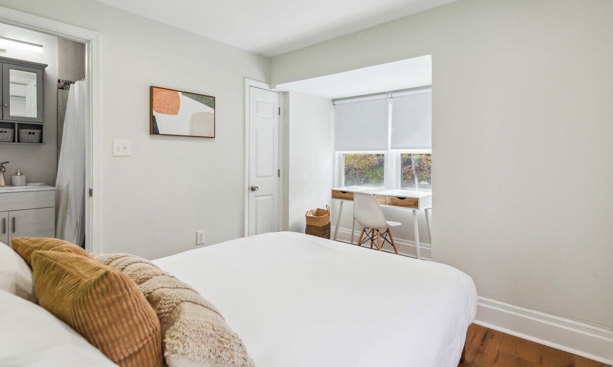 Photo of Bedroom in Castle Shannon