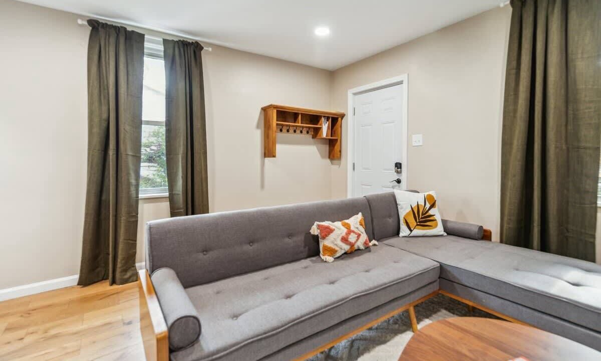 Photo of Livingroom in Castle Shannon