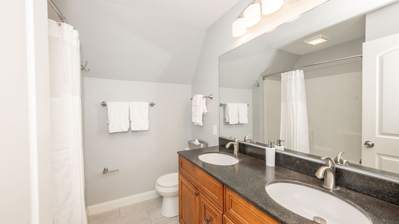 Photo of Bathroom in Kings Mills