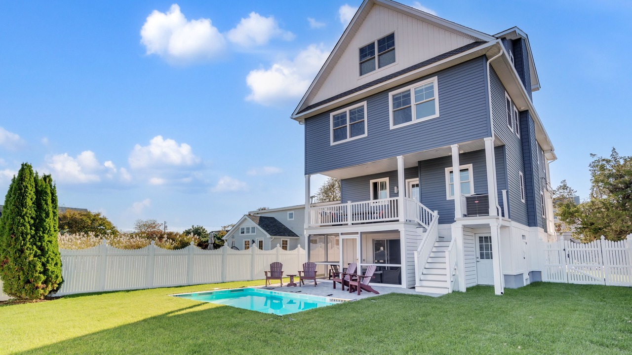 Photo of Outdoor in Admiral Estates