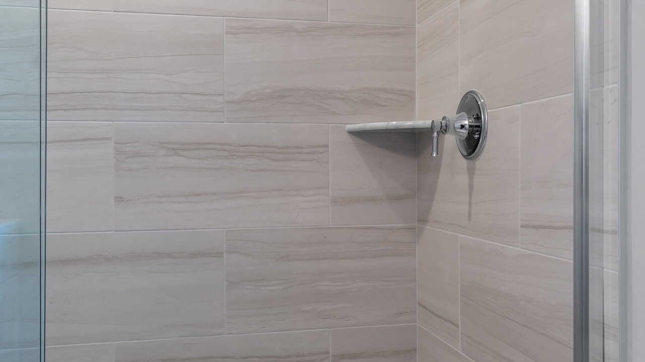 Photo of Bathroom in Admiral Estates