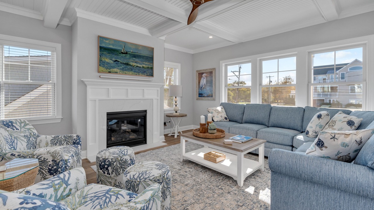 Photo of Livingroom in Admiral Estates