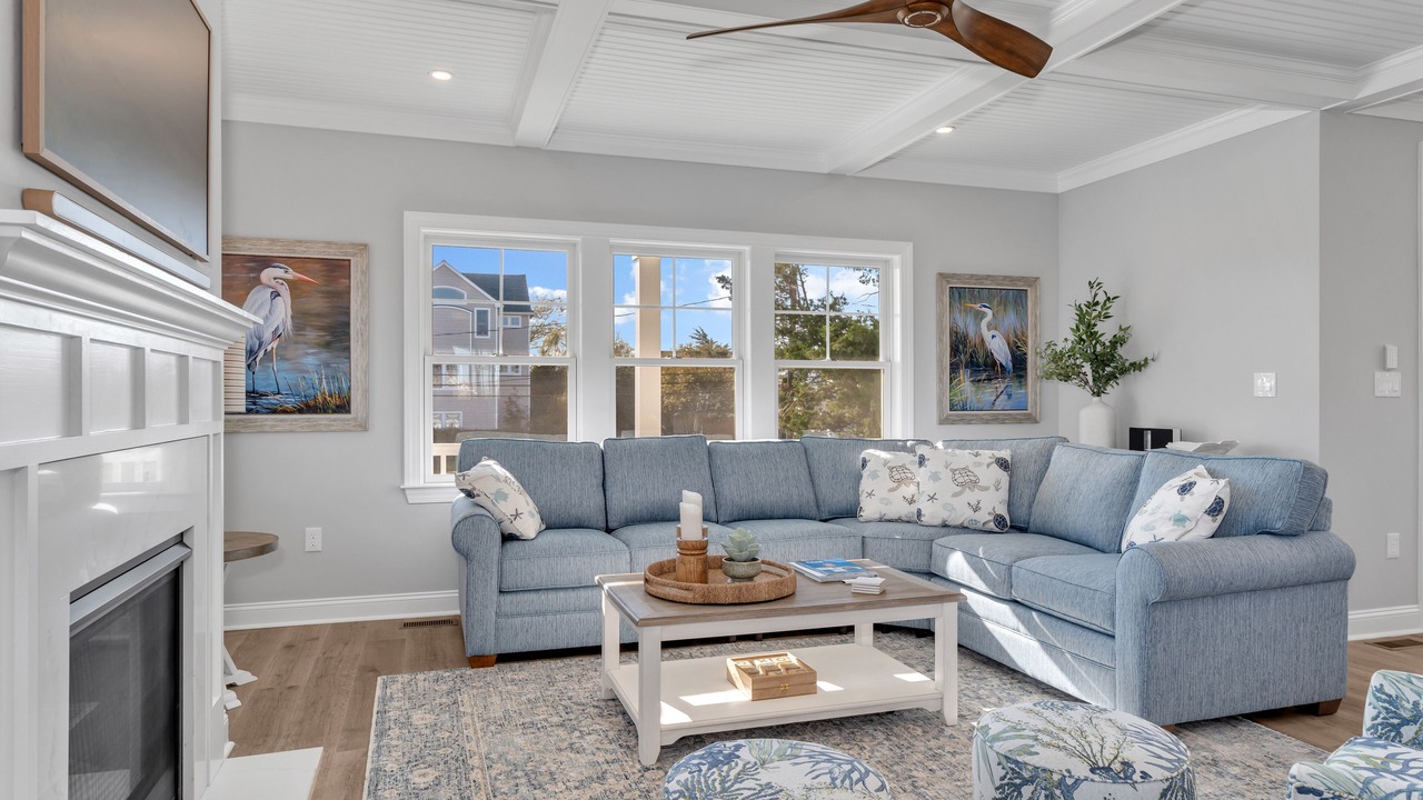 Photo of Livingroom in Admiral Estates