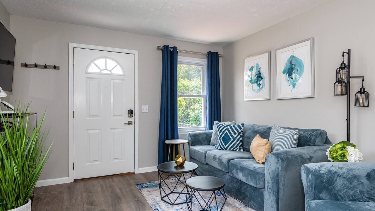 Photo of Livingroom in Dayton