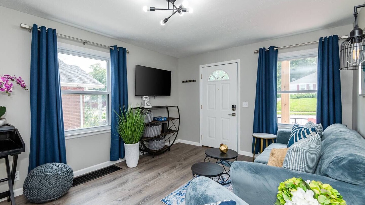 Photo of Livingroom in Dayton