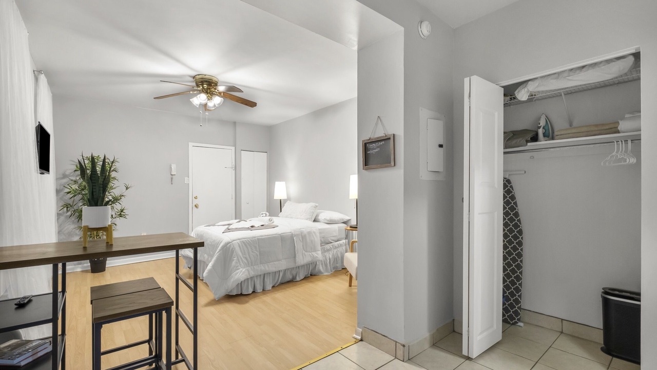 Photo of Bedroom in Graduate Hospital