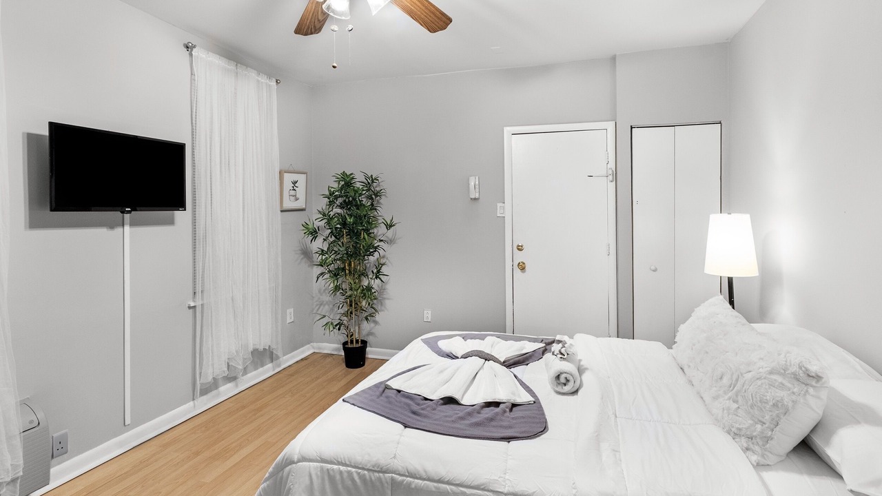 Photo of Bedroom in Graduate Hospital