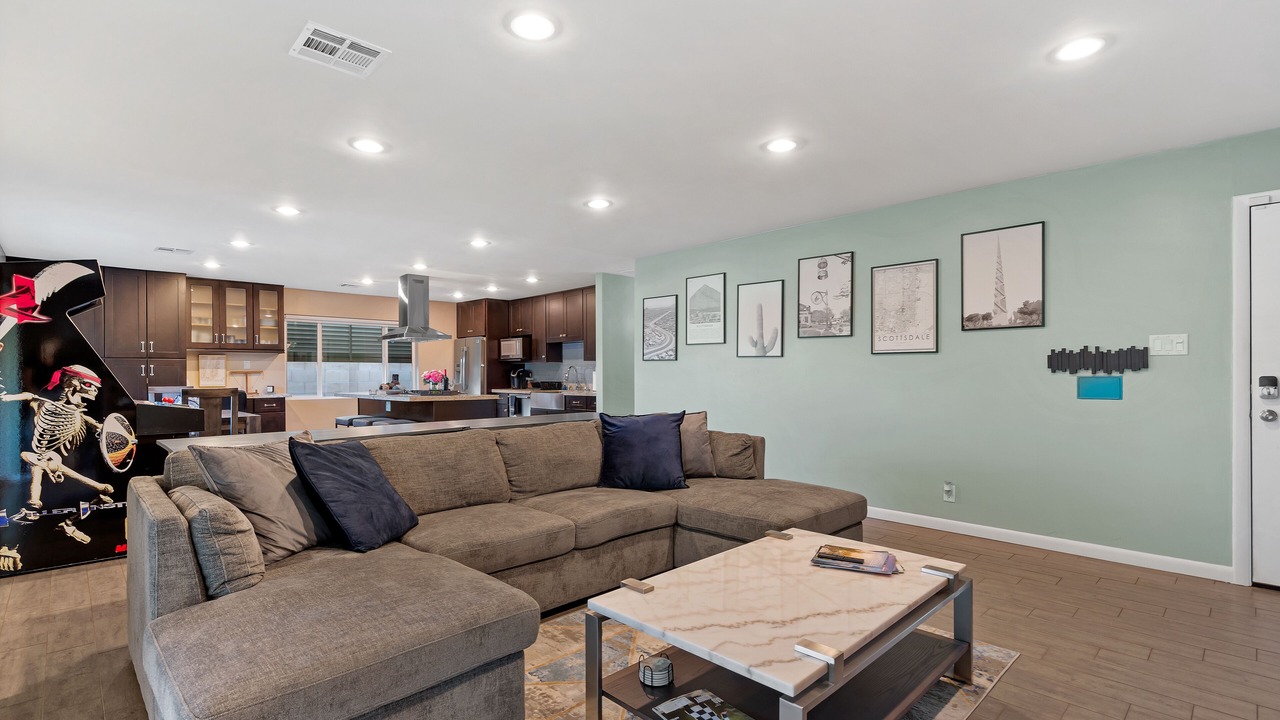 Photo of Livingroom in Scottsdale Estates Nine