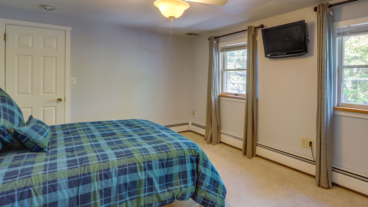 Photo of Bedroom in Lambertville