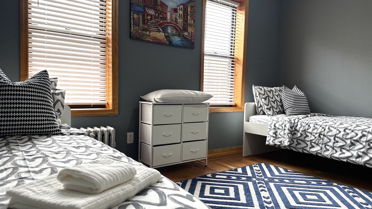 Photo of Bedroom in Manhattan Beach
