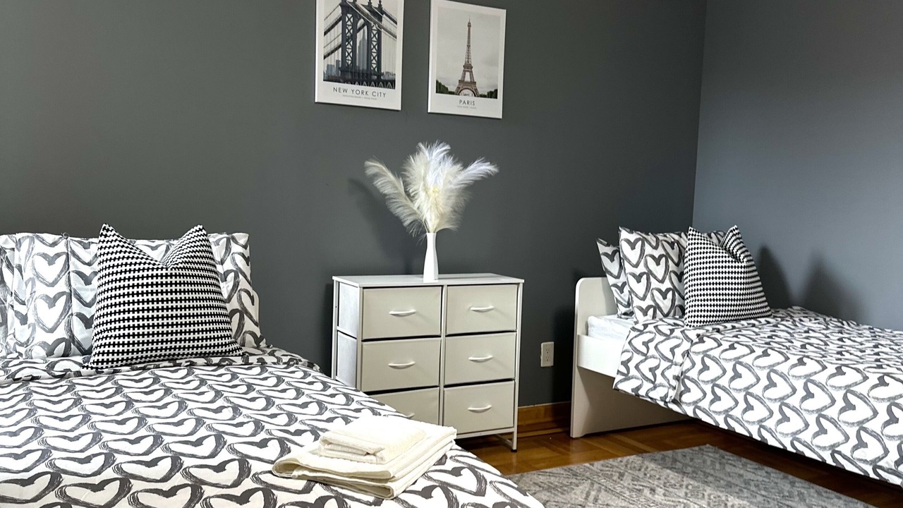 Photo of Bedroom in Manhattan Beach