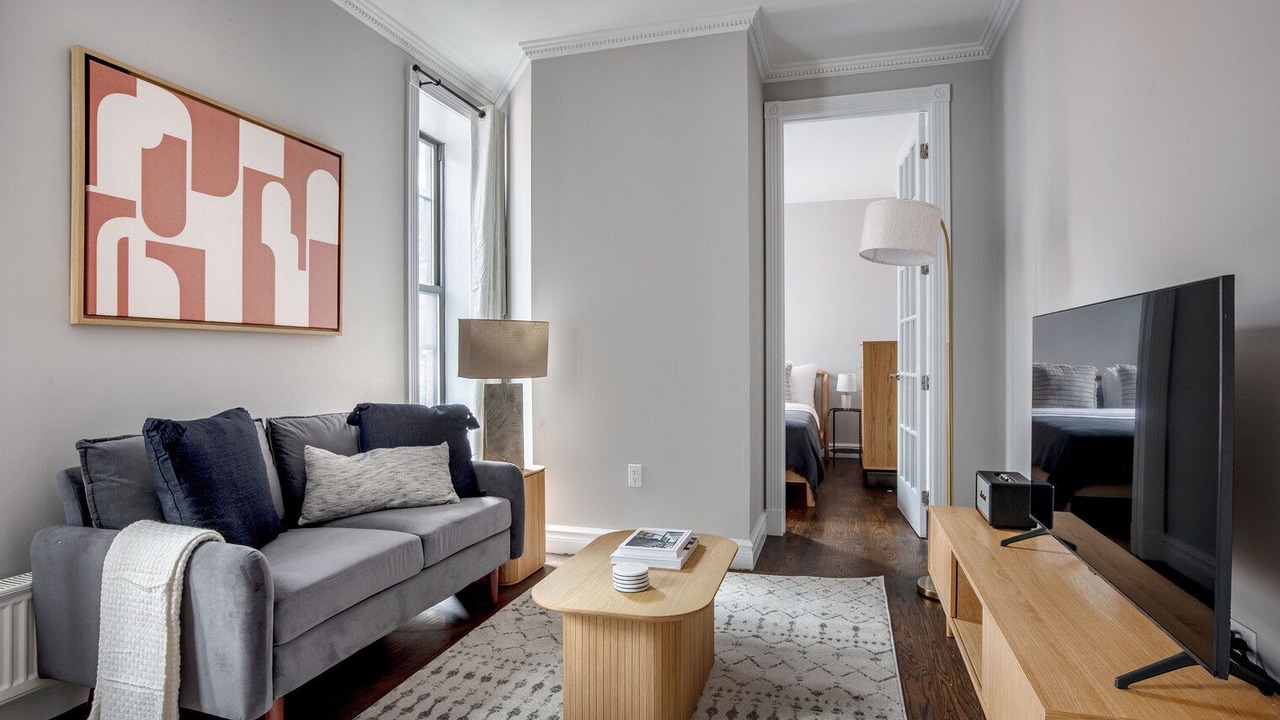 Photo of Livingroom in Ukrainian Village