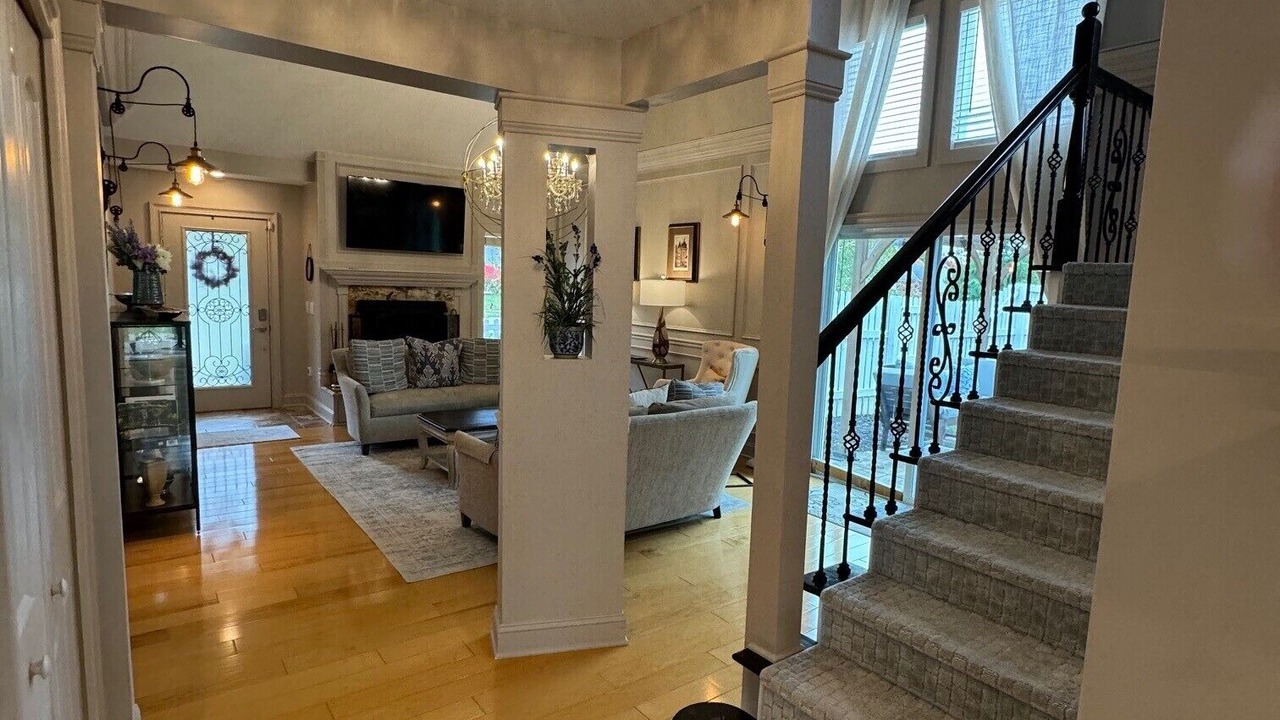 Photo of Livingroom in Strongsville