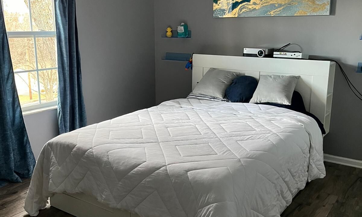 Photo of Bedroom in Clinton