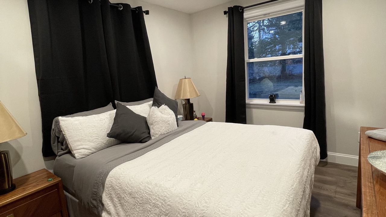 Photo of Bedroom in Lake Peekskill