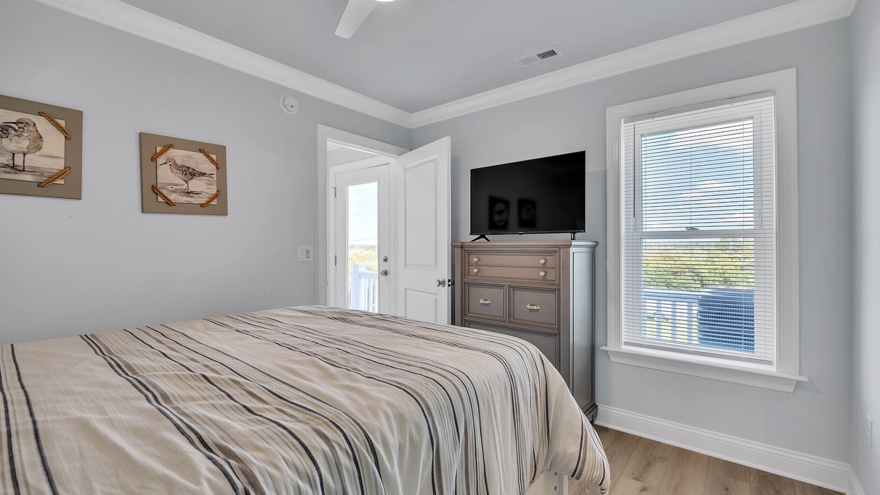 Photo of Bedroom in North Topsail Beach