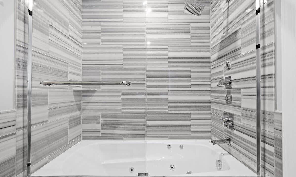 Photo of Bathroom in Downtown Pittsburgh