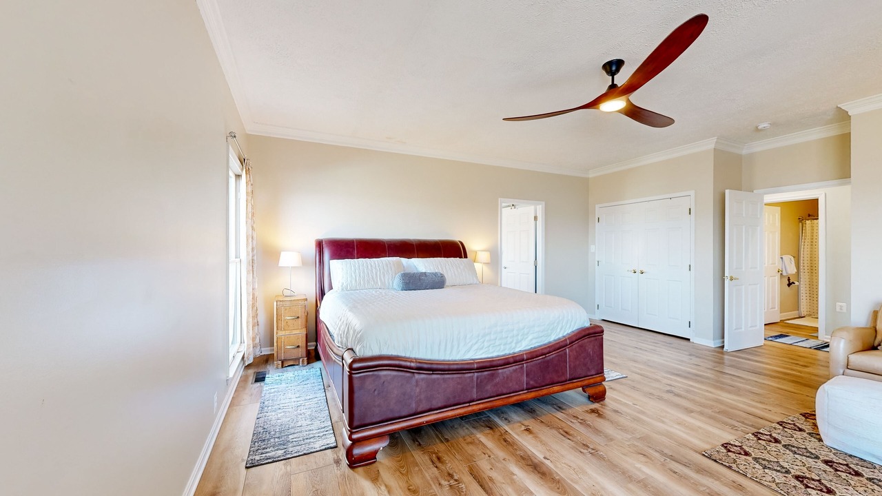 Photo of Bedroom in Point Lookout